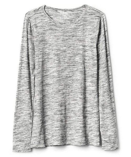GAP(ギャップ)の「Gap フェザーウェイト クルーネックTシャツ(Tシャツ/カットソー・レディース・ホワイト/ブラック/ダークブルー/ベビーピンク/ヘザーグレー/ダークグレー・XXS/S/XS/L/M)」の9枚目の写真