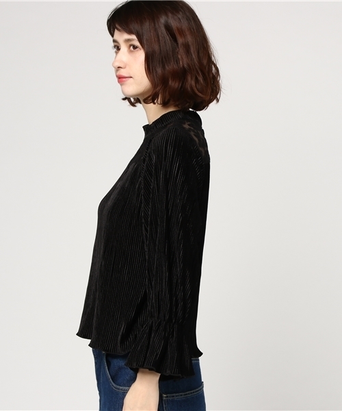 OLIVE des OLIVE（オリーブデオリーブ）の「・【OLIVE des OLIVE】レース切替ベロアプルオーバー（Tシャツ/カットソー・レディース・ブラック/ベージュ/グリーン/ボルドー・FREE）」の6枚目の写真