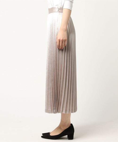 allureville（アルアバイル）の「クレーターサテンプリーツスカート 