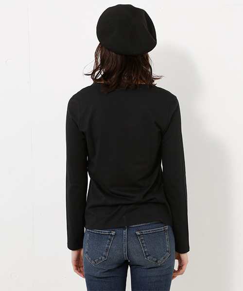 AZUL by moussy(アズールバイマウジー)の「ベーシックVネック長袖プルオーバー(Tシャツ/カットソー・レディース・イエロー/ブラック/ライトカーキ/ホワイト/ホワイト系その他・SMALL/MEDIUM/LARGE)」の21枚目の写真