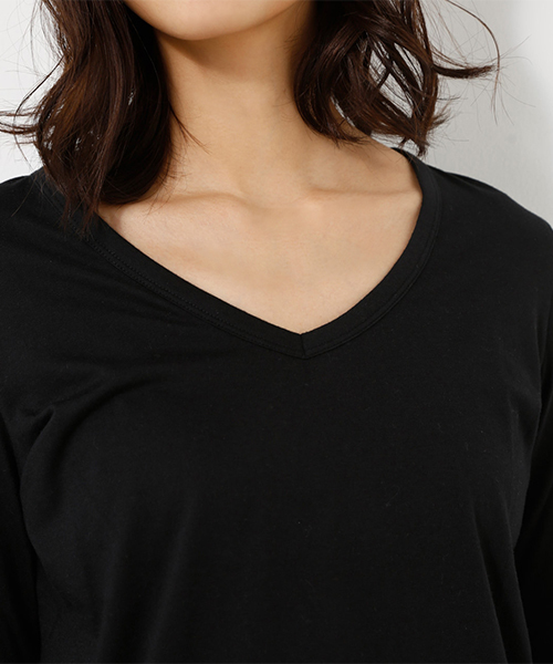 AZUL by moussy(アズールバイマウジー)の「ベーシックVネック長袖プルオーバー(Tシャツ/カットソー・レディース・イエロー/ブラック/ライトカーキ/ホワイト/ホワイト系その他・SMALL/MEDIUM/LARGE)」の10枚目の写真