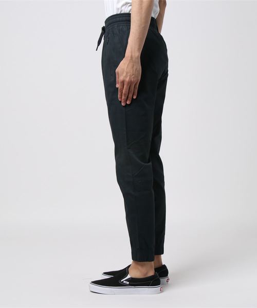 UNDER ARMOUR（アンダーアーマー）の「アンダーアーマー ツイルロングパンツ UAPERFORMANCECHINOJOGGER 1302704（その他パンツ・メンズ・ベージュ/ダークグレー・3L/L/LL/M/S）」の3枚目の写真