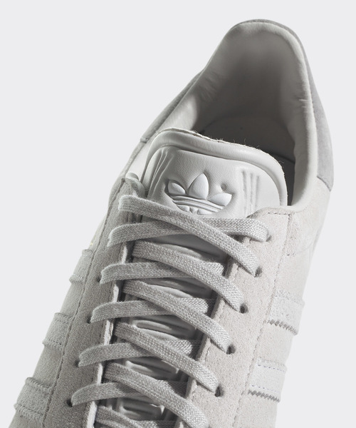 adidas（アディダス）の「ガゼル GAZELLE W オリジナルス（スニーカー・レディース・ライトグレー/ライトグリーン・22.0cm/22.5cm/23.0cm/23.5cm/24.0cm/24.5cm/25.0cm/25.5cm/26.0cm/26.5cm/27.0cm/27.5cm）」の11枚目の写真