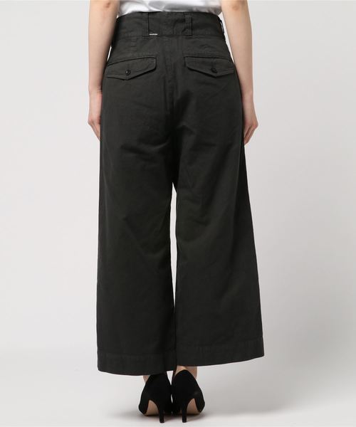 MHL.（エムエイチエル）の「BRUSHED DRY COTTON CANVAS（その他パンツ・レディース・ベージュ/チャコール・1/2/3/0）」の4枚目の写真