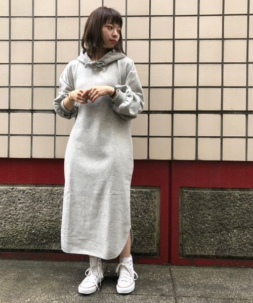 tiptop（ティップトップ）の「裏起毛スウェットパーカーワンピース（ワンピース・レディース・ブラック/グレー/ベージュ/ダークグリーン/グレイッシュベージュ/ブラウン・FREE）」の3枚目の写真