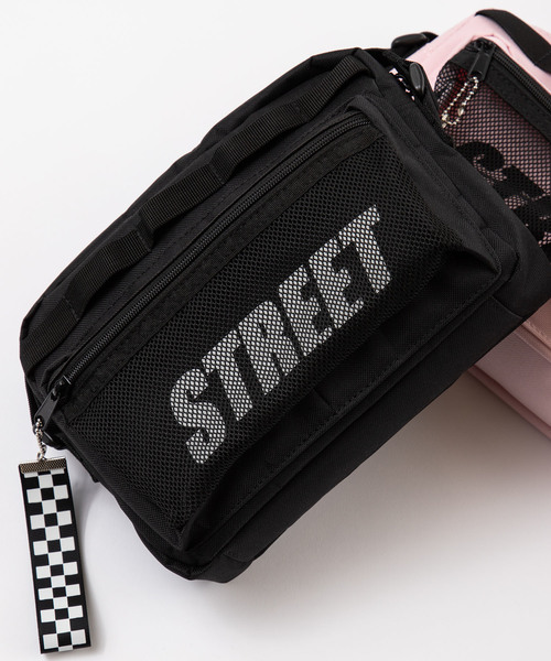 WEGO（ウィゴー）の「WEGO/メッシュポケットSTREETショルダーバッグ（ショルダーバッグ・レディース・ブラック/ピンク/その他1/ホワイト/グリーン系その他/ライトパープル・FREE）」の3枚目の写真