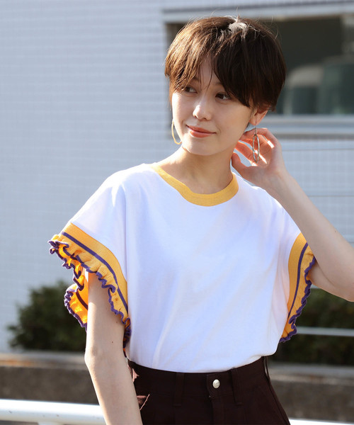 Ray BEAMS(レイビームス)の「Ray BEAMS / ライン フリルスリーブ Tシャツ(Tシャツ/カットソー・レディース・ホワイト/ブラック/ピンク・ONE SIZE)」の9枚目の写真