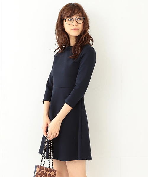 Ray BEAMS(レイビームス)の「◎Ray BEAMS / ハイネック フレアーワンピース(ワンピース・レディース・ネイビー/ライトグレー・1/0)」の2枚目の写真