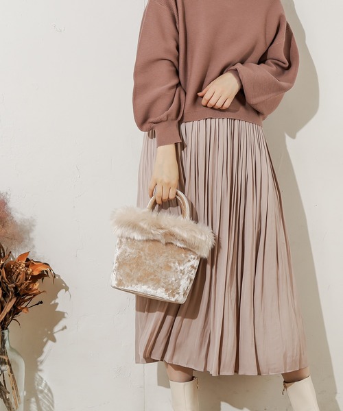 natural couture（ナチュラルクチュール）の「ベロア×ファートート（トートバッグ・レディース・ピンク/モカ/グレイッシュベージュ・FREE）」の17枚目の写真