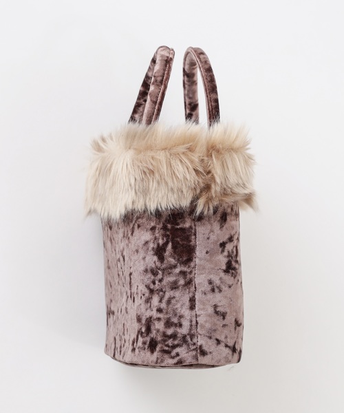 natural couture（ナチュラルクチュール）の「ベロア×ファートート（トートバッグ・レディース・ピンク/モカ/グレイッシュベージュ・FREE）」の8枚目の写真