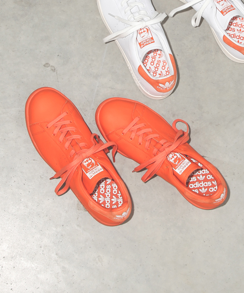 RAF SIMONS（ラフシモンズ）の「RAF SIMONS STAN SMITH（スニーカー・メンズ・ホワイト系その他/ホワイト×グリーン/オレンジ・8.5/10/7.5/6/8/9/7/5/5.5/10.5/6.5/9.5）」の17枚目の写真