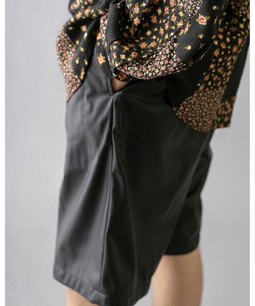 MONKEY TIME（モンキータイム）の「＜monkey time＞ FAKE LTHR WIDE SHORT/ショートパンツ（その他パンツ・メンズ・ブラック・LARGE/SMALL/MEDIUM）」の5枚目の写真