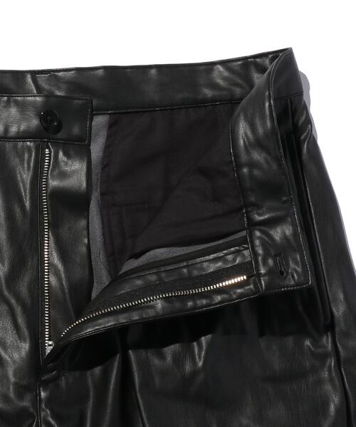 MONKEY TIME（モンキータイム）の「＜monkey time＞ FAKE LTHR WIDE SHORT/ショートパンツ（その他パンツ・メンズ・ブラック・LARGE/SMALL/MEDIUM）」の14枚目の写真