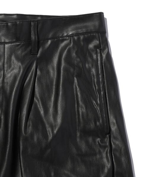 MONKEY TIME（モンキータイム）の「＜monkey time＞ FAKE LTHR WIDE SHORT/ショートパンツ（その他パンツ・メンズ・ブラック・LARGE/SMALL/MEDIUM）」の15枚目の写真