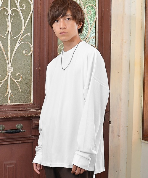 MinoriTY（マイノリティ）の「メンズ長袖梨地素材スーパービッグシルエットドルマンスリーブトレーナー（Tシャツ/カットソー・メンズ・カーキ/ブラック/アイボリー/グレー系その他・L/M）」の2枚目の写真