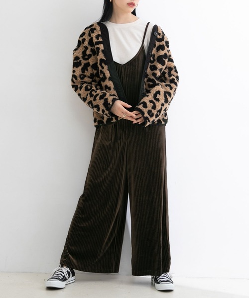 Newlyme(ニューリーミー)の「インナーSETベロアストライプサロペット(その他パンツ・レディース・ブラック/ベージュ/ブラウン/ピンク・MEDIUM/LARGE)」の2枚目の写真