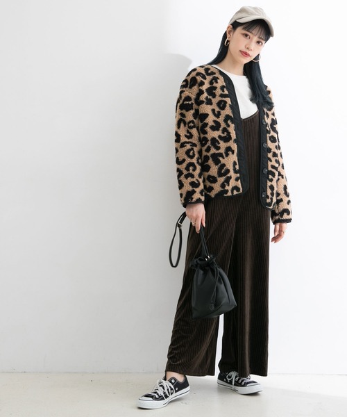 Newlyme(ニューリーミー)の「インナーSETベロアストライプサロペット(その他パンツ・レディース・ブラック/ベージュ/ブラウン/ピンク・MEDIUM/LARGE)」の16枚目の写真