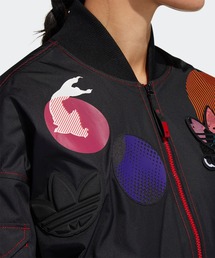 美品　アディダス　adidas CNYパッチ ボンバージャケット　ブルゾン　女性 adidas（アディダス）の「CNY パッチ ボンバージャケット