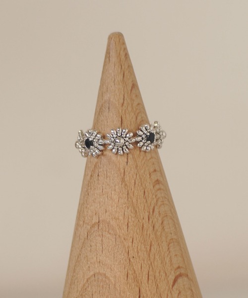 Port（ポート）の「フラワー モチーフ ピンキーリング_（リング・レディース・シルバー/ゴールド/シルバー系その他/ゴールド系その他・FREE）」の5枚目の写真