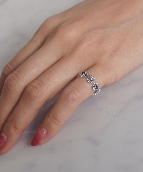 Port（ポート）の「フラワー モチーフ ピンキーリング_（リング・レディース・シルバー/ゴールド/シルバー系その他/ゴールド系その他・FREE）」の9枚目の写真