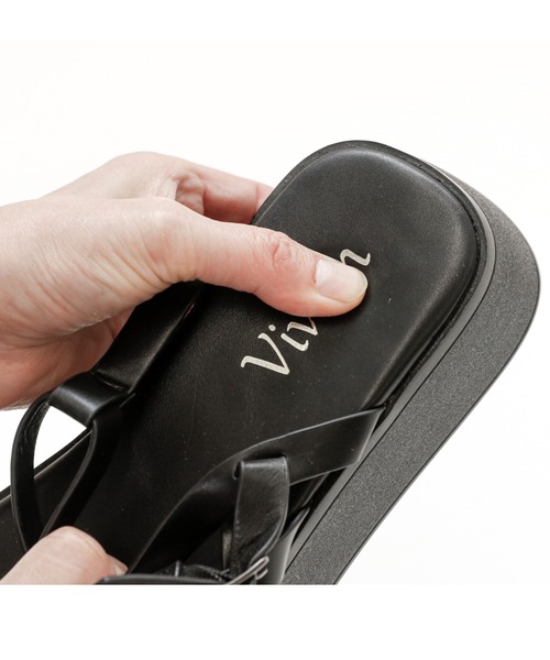 VIVIAN(ヴィヴィアン)の「スクエアトゥ厚底メニーストラップサンダル(サンダル・レディース・ブラック/キャメル/アイボリー/パイソン・S/M/L/LL)」の15枚目の写真