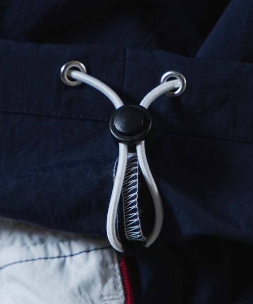 le coq sportif（ルコックスポルティフ）の「∴WEGO/別注le coq sportifナイロンプルオーバー（スウェット・メンズ・ネイビー・MEDIUM/LARGE）」の5枚目の写真