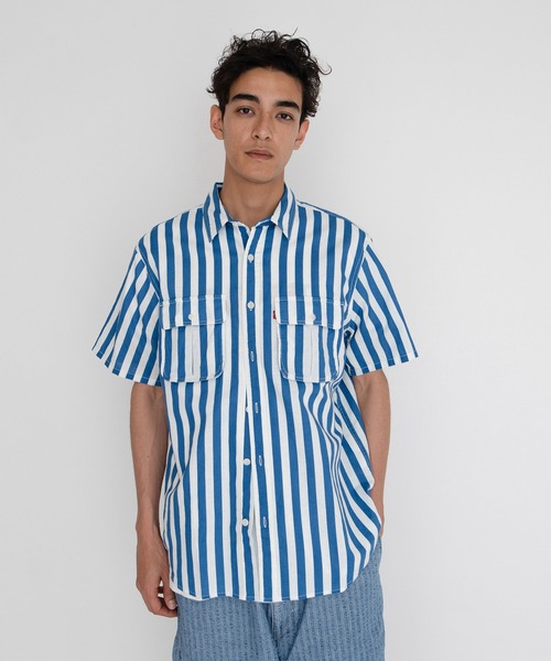 Levi's(リーバイス)の「SS 2PKT SAFARI RLX SHRT CIRCUS STRIPE SA(シャツ/ブラウス・メンズ・ブルー・XL/S/L/M)」の1枚目の写真