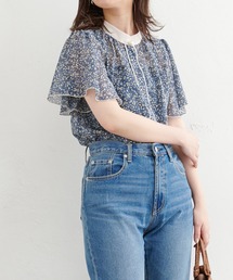 【WEB限定カラー有り】パール釦ポイントバイカラーフレア袖ブラウス