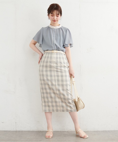 natural couture(ナチュラルクチュール)の「【WEB限定カラー有り】パール釦ポイントバイカラーフレア袖ブラウス(シャツ/ブラウス・レディース・サックスブルー/アイボリー/その他1/その他2/その他3/ピンクベージュ・FREE)」の15枚目の写真