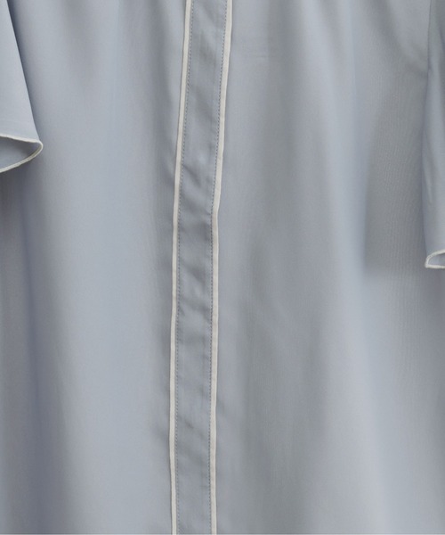 natural couture(ナチュラルクチュール)の「【WEB限定カラー有り】パール釦ポイントバイカラーフレア袖ブラウス(シャツ/ブラウス・レディース・サックスブルー/アイボリー/その他1/その他2/その他3/ピンクベージュ・FREE)」の16枚目の写真