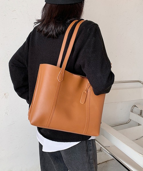 LA VORAGINE（ラ ヴォラジネ）の「スクエアトートバッグ（トートバッグ・レディース・アイボリー/ベージュ/ブラック/ブラウン・FREE）」の4枚目の写真