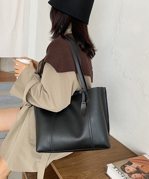 LA VORAGINE（ラ ヴォラジネ）の「スクエアトートバッグ（トートバッグ・レディース・アイボリー/ベージュ/ブラック/ブラウン・FREE）」の3枚目の写真