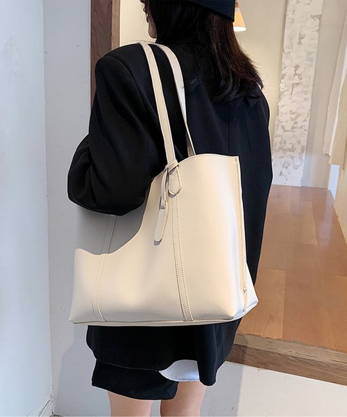 LA VORAGINE（ラ ヴォラジネ）の「スクエアトートバッグ（トートバッグ・レディース・アイボリー/ベージュ/ブラック/ブラウン・FREE）」の8枚目の写真