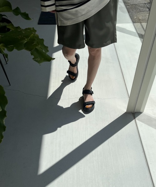 ORiental TRaffic(オリエンタルトラフィック)の「ORTR オーアールティーアール 厚底ベルクロスポーツサンダル 3206(サンダル・レディース・ブラック/ベージュ/グレー・LL/S/M/L)」の9枚目の写真