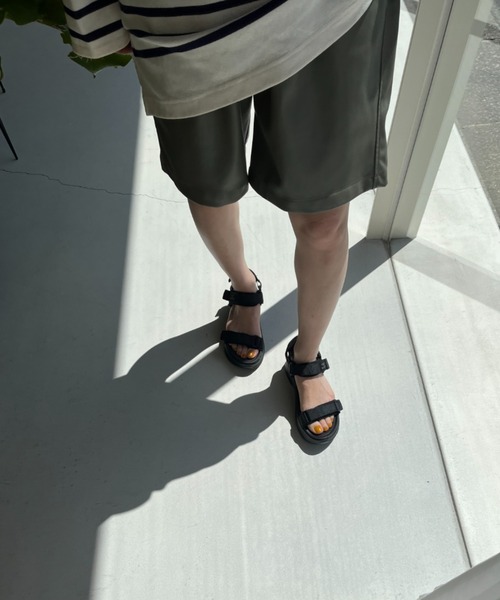 ORiental TRaffic(オリエンタルトラフィック)の「ORTR オーアールティーアール 厚底ベルクロスポーツサンダル 3206(サンダル・レディース・ブラック/ベージュ/グレー・LL/S/M/L)」の10枚目の写真