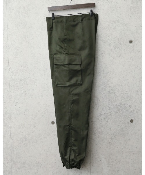 MILITARY（ミリタリー）の「実物 新品 デッドストック ポルトガル軍 パラシュートカーゴパンツ（カーゴパンツ・メンズ・ダークオリーブ・46/52/48/44）」の14枚目の写真