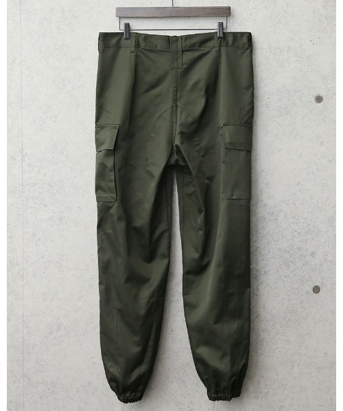 MILITARY（ミリタリー）の「実物 新品 デッドストック ポルトガル軍 パラシュートカーゴパンツ（カーゴパンツ・メンズ・ダークオリーブ・46/52/48/44）」の15枚目の写真