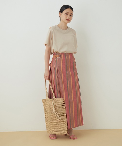 ADAM ET ROPE'（アダムエロペ）の「オープンショルダースリットTシャツ（Tシャツ/カットソー・レディース・ホワイト/ブラック/ベージュ/ピンク・FREE）」の21枚目の写真