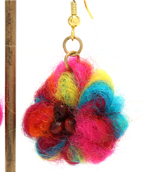 チャイハネ(チャイハネ)の「【チャイハネ】モフアピアス(ピアス(両耳用)・レディース・その他1/カラフル/グリーン/ブルー/レッド・FREE)」の8枚目の写真