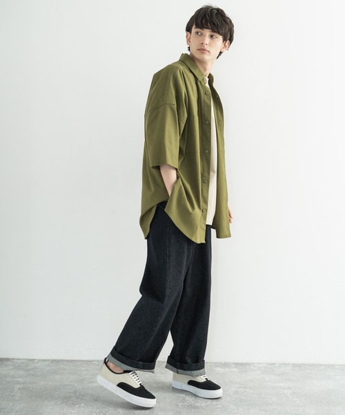Rocky Monroe(ロッキーモンロー)の「綿麻 レーヨン オーバーサイズ レギュラーカラー リネンシャツ(シャツ/ブラウス・メンズ・ライトグレー/ブラック/キナリ/ライトベージュ/カーキ/ネイビー・M/L/XL)」の16枚目の写真