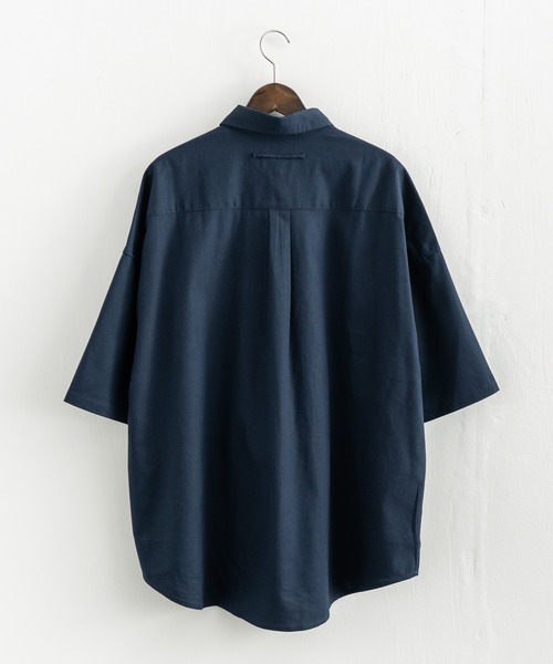 Rocky Monroe(ロッキーモンロー)の「綿麻 レーヨン オーバーサイズ レギュラーカラー リネンシャツ(シャツ/ブラウス・メンズ・ライトグレー/ブラック/キナリ/ライトベージュ/カーキ/ネイビー・M/L/XL)」の13枚目の写真