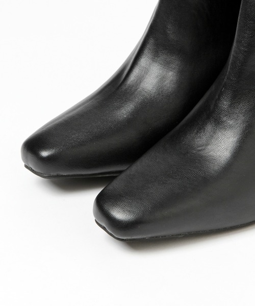 Andemiu（アンデミュウ）の「スクエアトゥロングブーツ215865（ブーツ・レディース・アイボリー/ブラック・LARGE/MEDIUM/SMALL）」の17枚目の写真