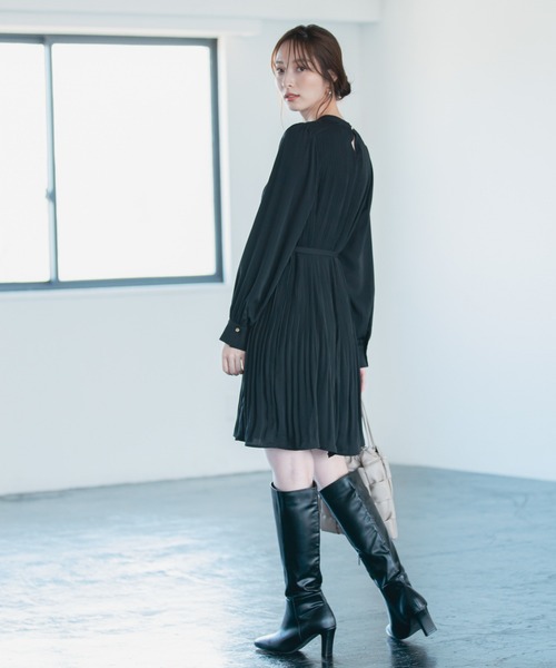 Andemiu（アンデミュウ）の「スクエアトゥロングブーツ215865（ブーツ・レディース・アイボリー/ブラック・LARGE/MEDIUM/SMALL）」の10枚目の写真