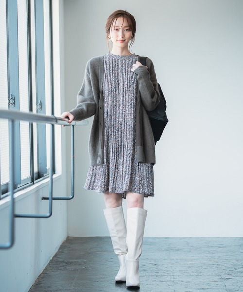 Andemiu（アンデミュウ）の「スクエアトゥロングブーツ215865（ブーツ・レディース・アイボリー/ブラック・LARGE/MEDIUM/SMALL）」の9枚目の写真