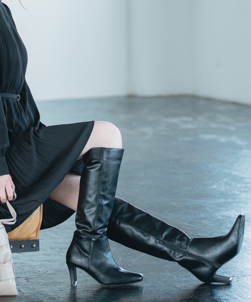 Andemiu（アンデミュウ）の「スクエアトゥロングブーツ215865（ブーツ・レディース・アイボリー/ブラック・LARGE/MEDIUM/SMALL）」の15枚目の写真