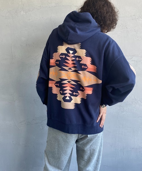 PENDLETON（ペンドルトン）の「【Begin 12月号掲載】[PENDLETON/ペンドルトン] 別注 バックプリント スウェットパーカー（パーカー・レディース・ホワイト/ブラック/ネイビー/グレー・S/M/L/XL）」の22枚目の写真