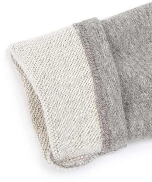 green label relaxing（グリーンレーベルリラクシング）の「【KIDS】ウラケ ハートプリントロングスリーブ（スウェット・キッズ・オフホワイト/グレー・135/125/105/95/115）」の8枚目の写真