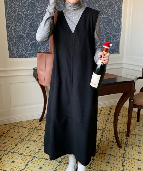 Diosfront（ディオスフロント）の「フェイクウールVネックマキシワンピース（ワンピース・レディース・ベージュ/ブラック/ブルーグリーン/ダークグリーン/キャメル/ネイビー/グレー/ブラウン・M/L/XL）」の12枚目の写真