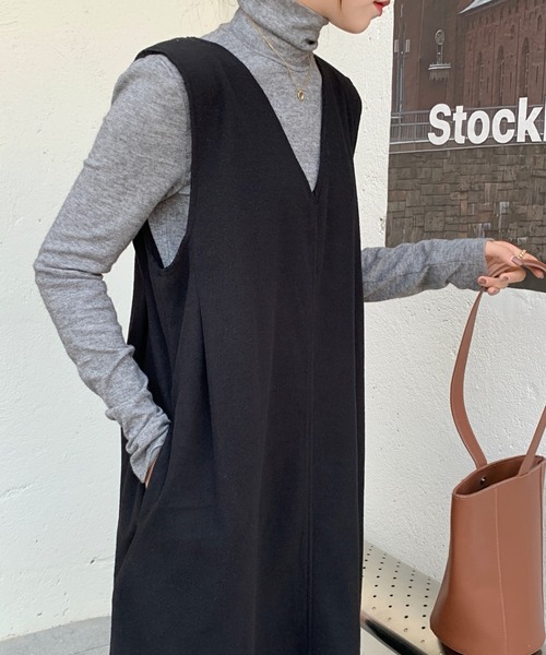 Diosfront（ディオスフロント）の「フェイクウールVネックマキシワンピース（ワンピース・レディース・ベージュ/ブラック/ブルーグリーン/ダークグリーン/キャメル/ネイビー/グレー/ブラウン・M/L/XL）」の16枚目の写真