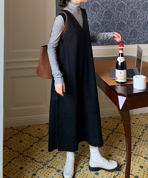 Diosfront（ディオスフロント）の「フェイクウールVネックマキシワンピース（ワンピース・レディース・ベージュ/ブラック/ブルーグリーン/ダークグリーン/キャメル/ネイビー/グレー/ブラウン・M/L/XL）」の19枚目の写真